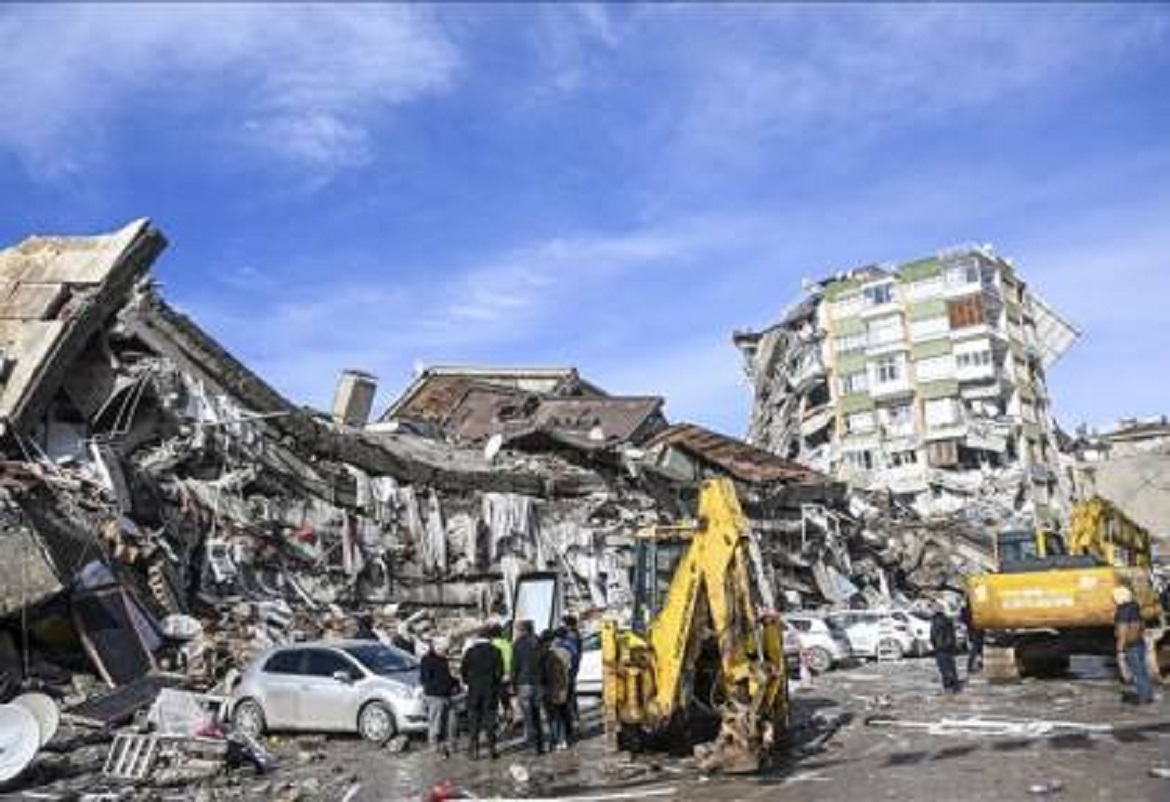 جيولوجي هولندي يتوقع زلزالا جديدا بقوة 6 درجات سيضرب وسط تركيا