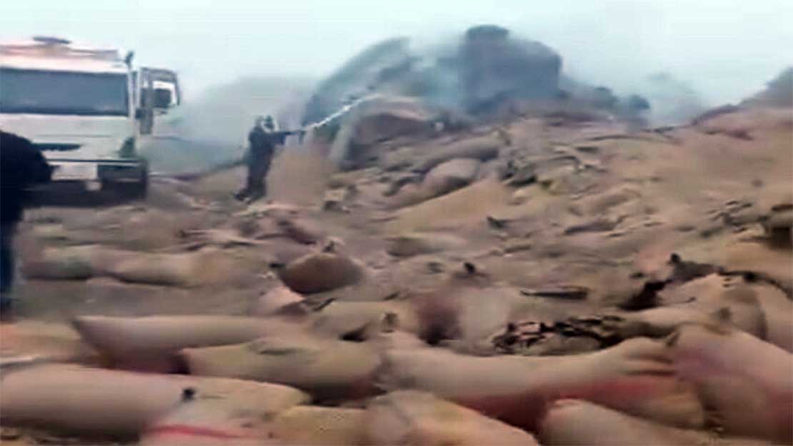 احتراق كميات ضخمة من القمح السوري جراء هجوم بالمسيّرات على قاعدة أمريكية