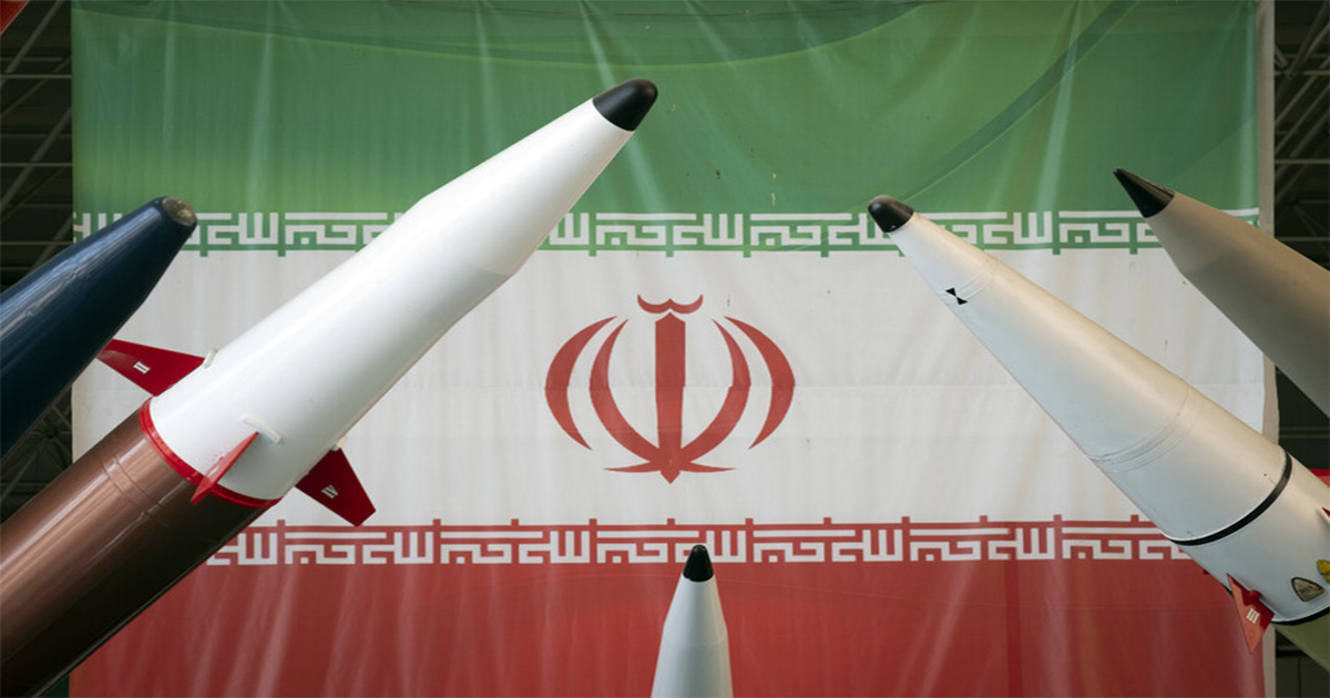  إيران ستغلق مضيق هرمز كليا وتضرب الأهداف المعادية في أعقاب أي ضربة عليها